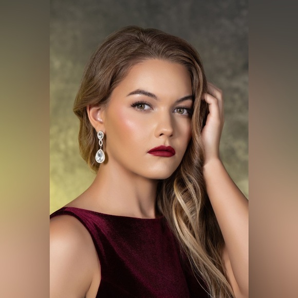 Classy Red Velvet Dress - Picture 1 of 4